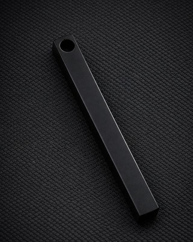 Pilar Negro — Grabarte Design